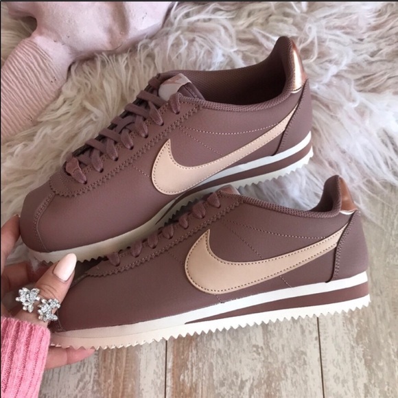 NWT Nike Cortez Classic Leather - Picture 7 of 8